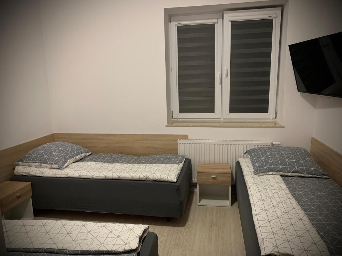 Hostel Sportowa Płońsk Esterno foto