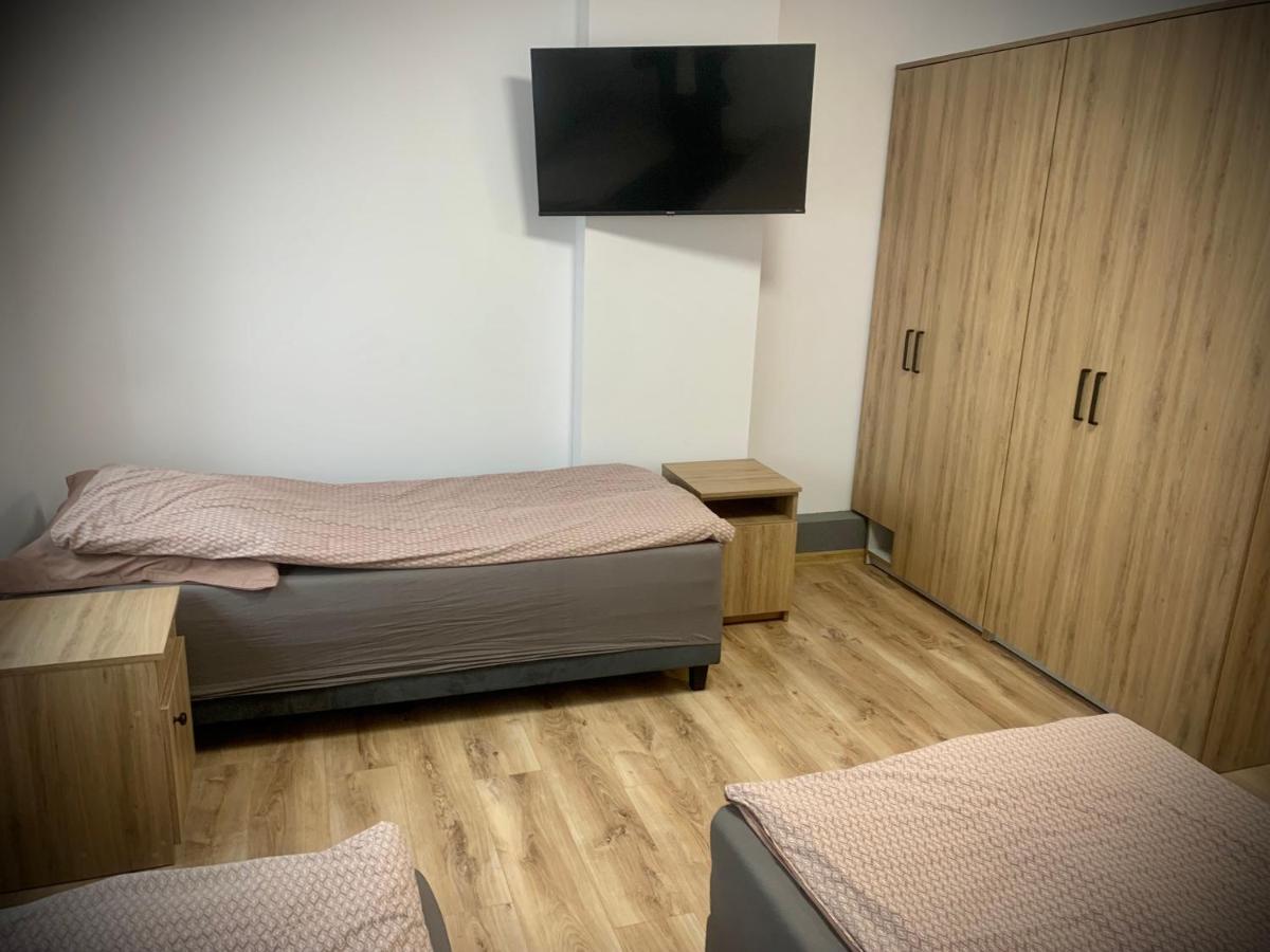 Hostel Sportowa Płońsk Esterno foto