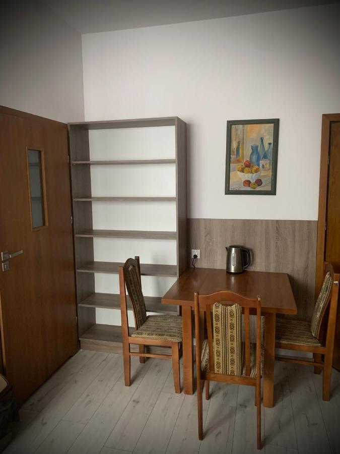 Hostel Sportowa Płońsk Esterno foto