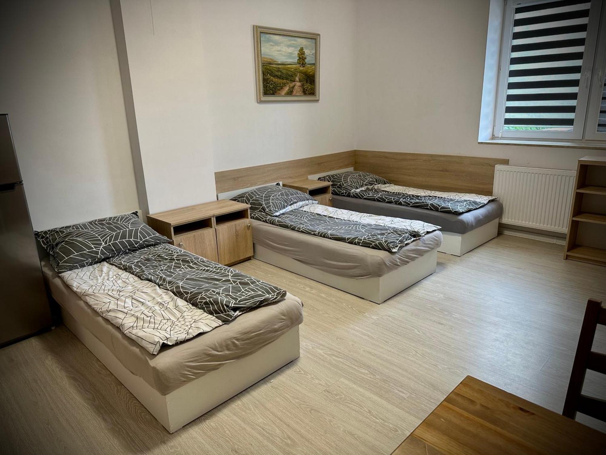 Hostel Sportowa Płońsk Esterno foto